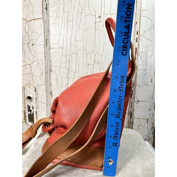Valentina Leather Bucket Sling Shoulder Bag Backpack Kelly  display picture 2